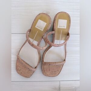 DOLCE VITA Low-Heeled Cork Sandals (7)